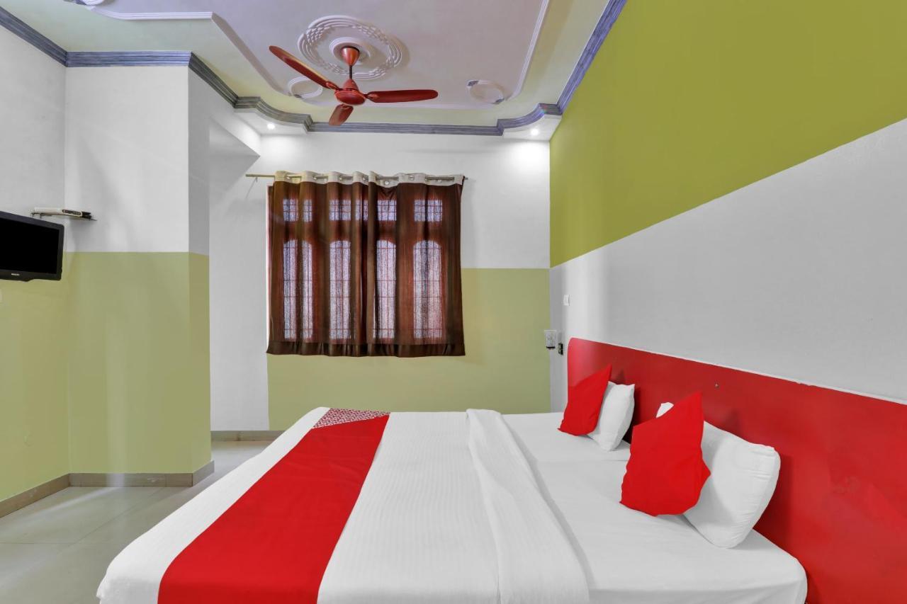 Oyo 82407 K Shree Guest House Varanasi Ngoại thất bức ảnh