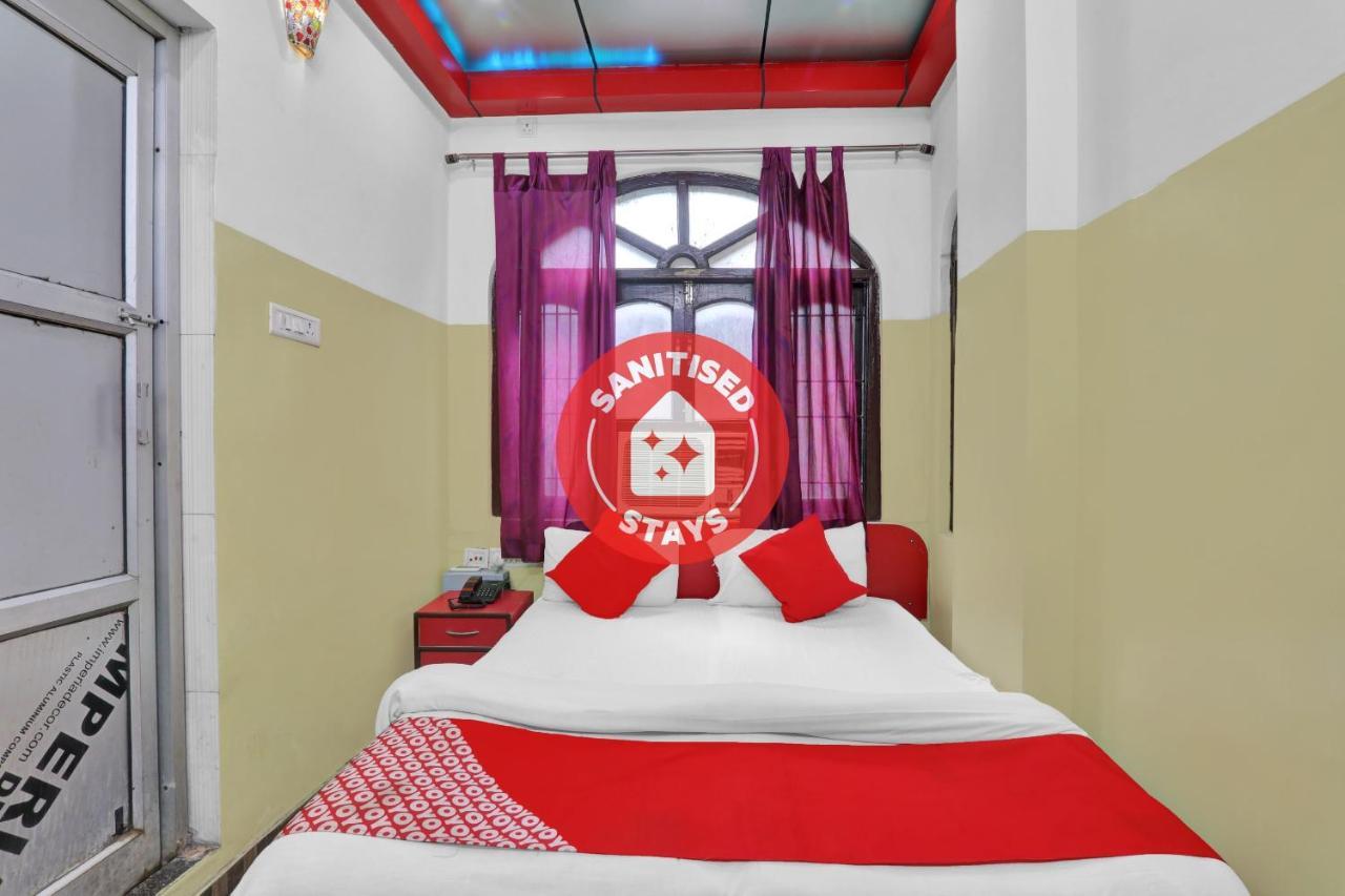 Oyo 82407 K Shree Guest House Varanasi Ngoại thất bức ảnh