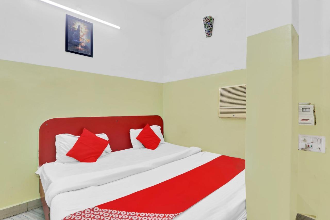 Oyo 82407 K Shree Guest House Varanasi Ngoại thất bức ảnh