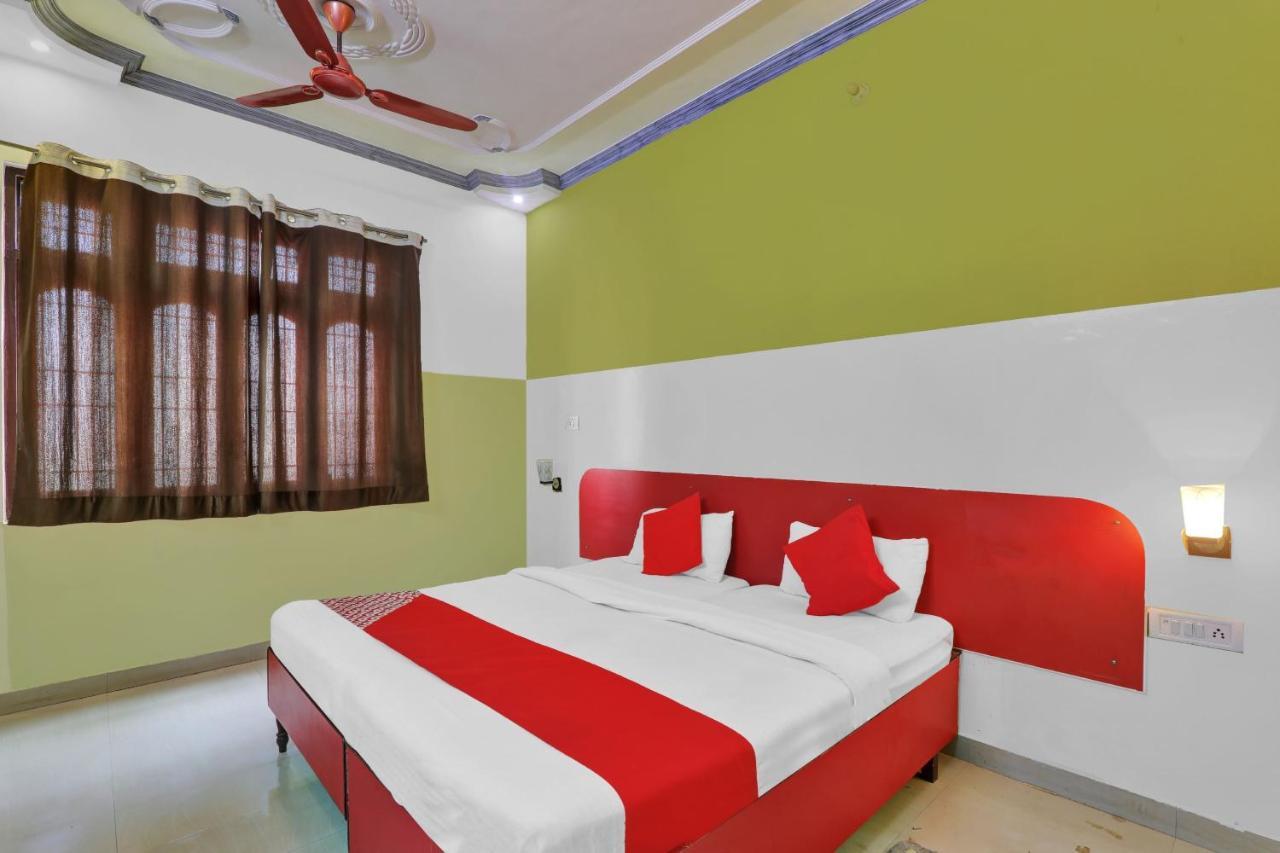 Oyo 82407 K Shree Guest House Varanasi Ngoại thất bức ảnh